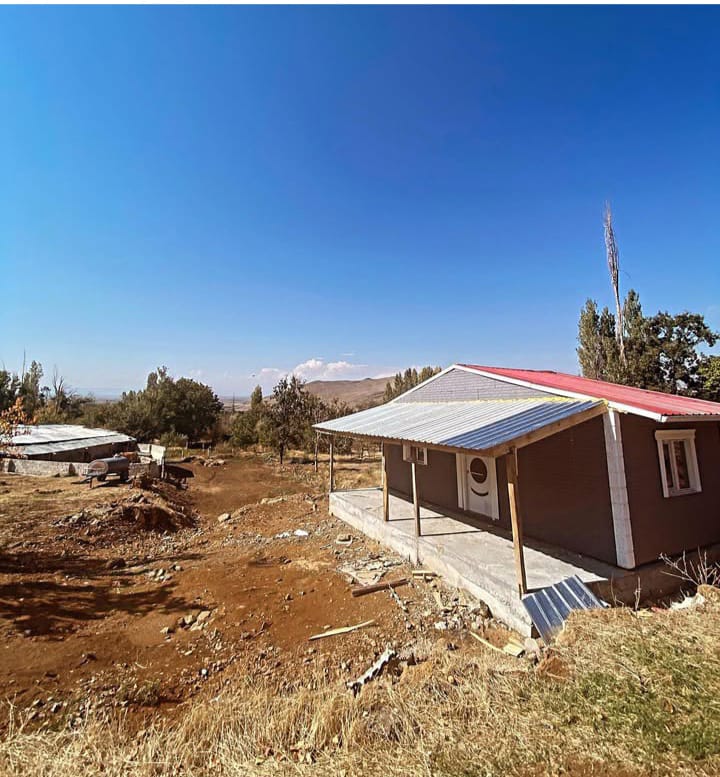KAYSERİ DEVELİ ZİLE MAHALLESİ DEĞİRMENÖNÜ MEVKİİNDE SATILIK BAĞ EVİ